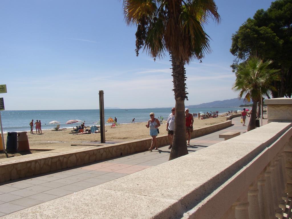 Apartamentos Alquihouse Vilafortuny Cambrils Eksteriør bilde